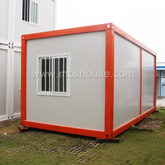 Tiny prefab container house with bathroom accessories set